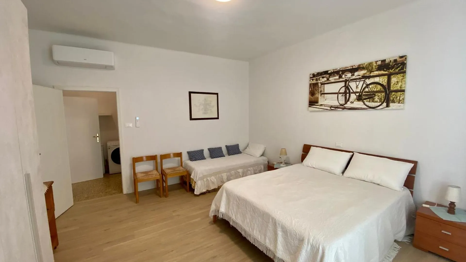 Polly\'S Apartment 1 Floor location